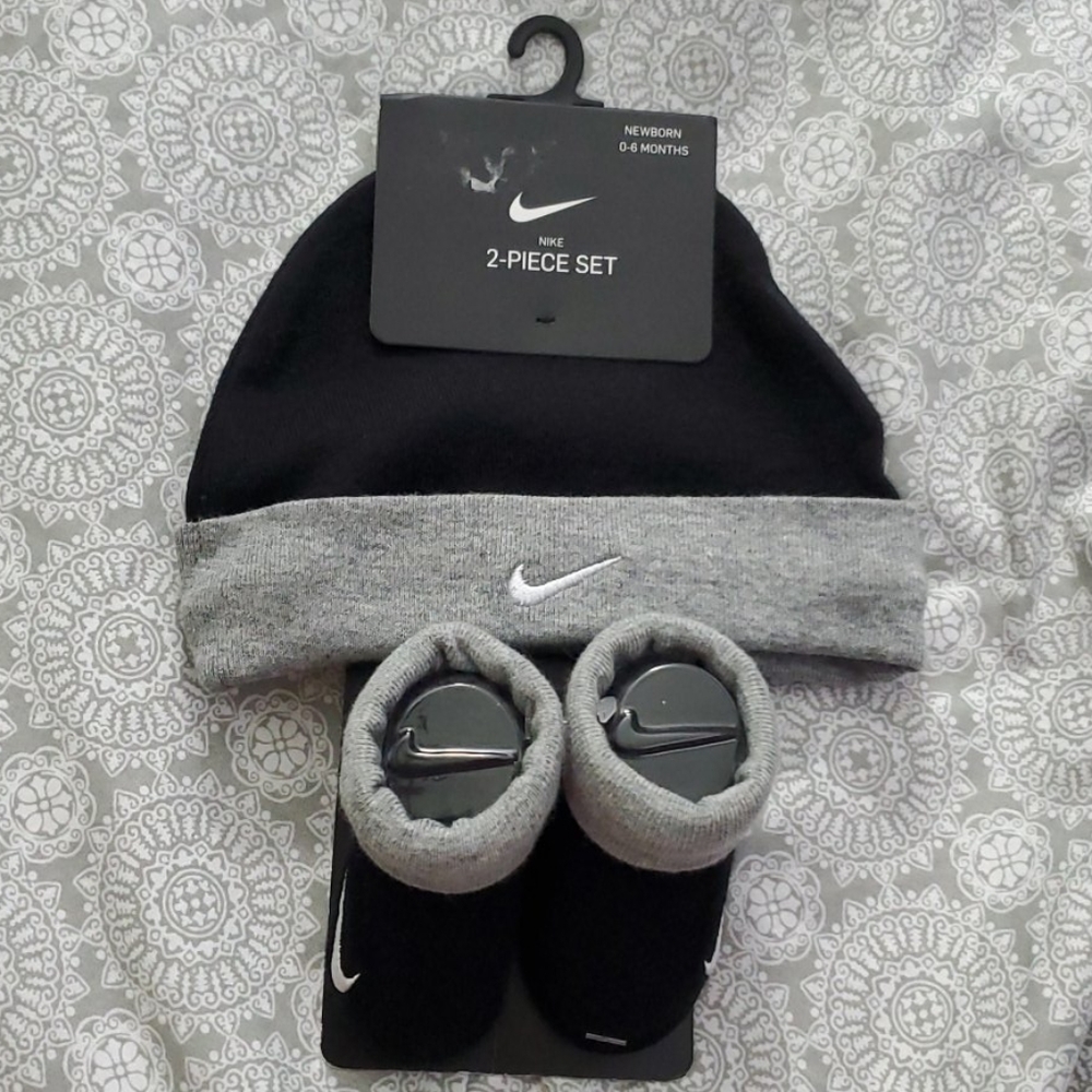 Beanie and socks set